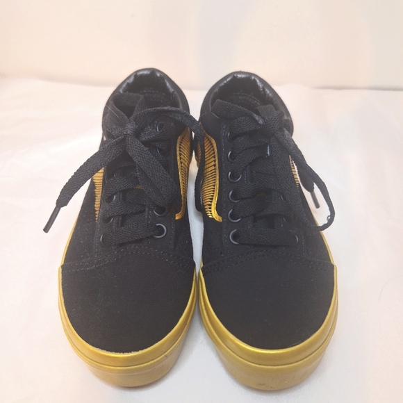 NWOT Vans X Harry Potter Kid's Golden Snitch Old Skool Trainers Black Gold 11.5 - Picture 2 of 7